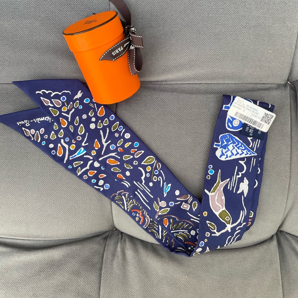 Authentic Hermes Isola Di Primavera Twilly NWT
